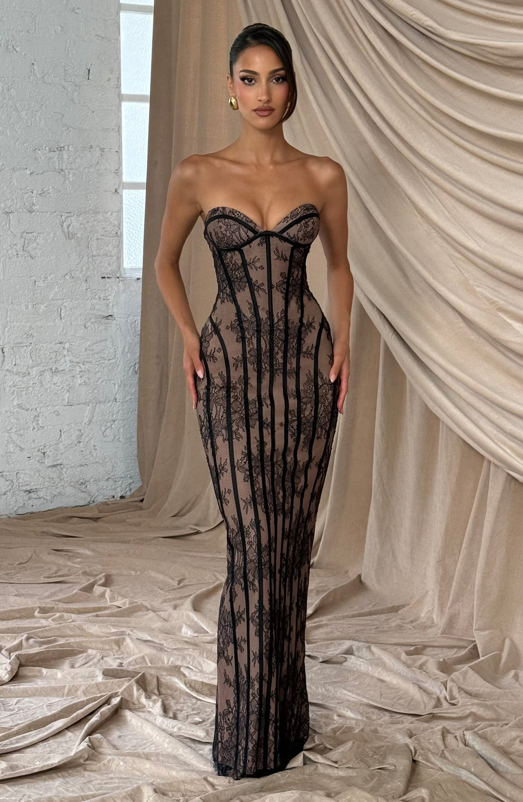Robe « Ashel » premium longue (précommande de 16 jours)