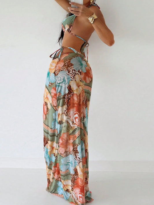 Ensemble maillot de bain et jupe