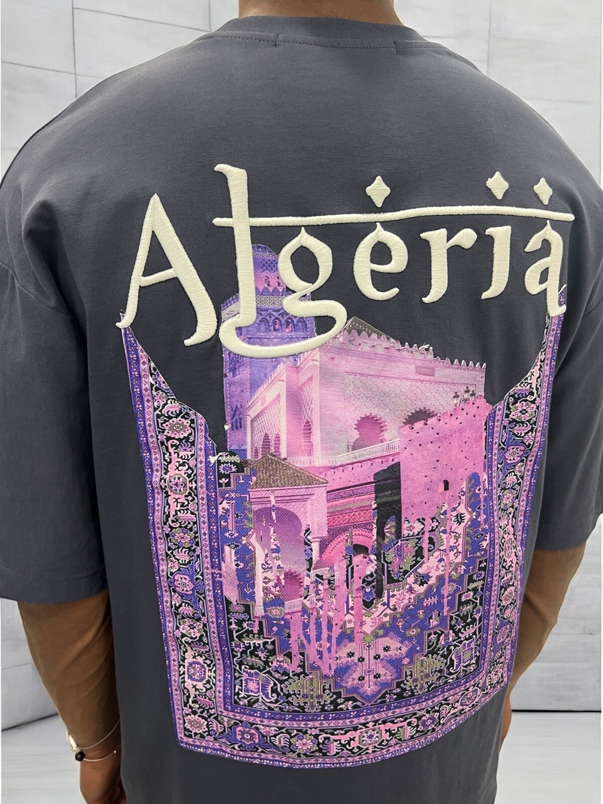 T-SHIRT 004 BRODÉ GRIS