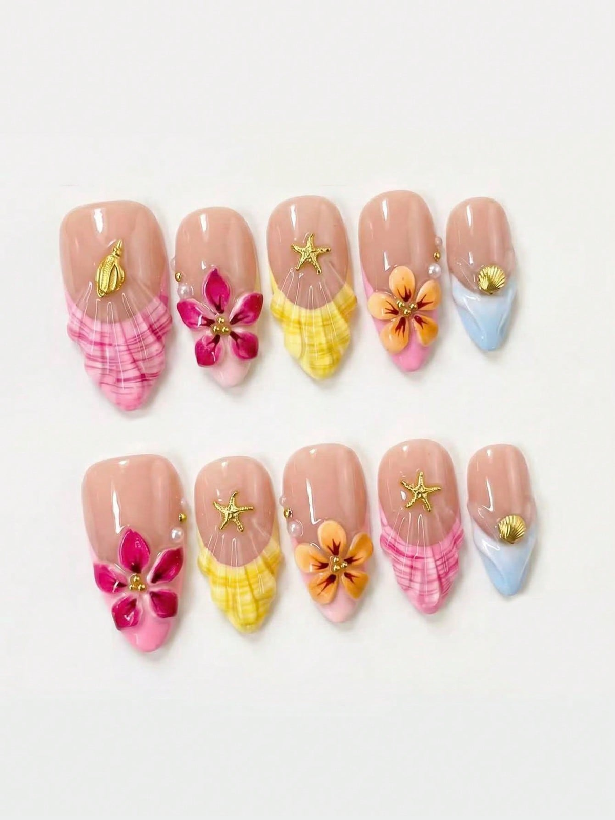 Press on nails en relief