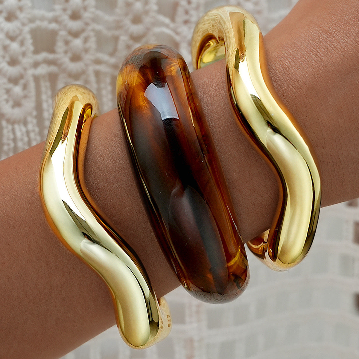 Bracelets 297
